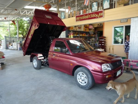 มิตซู กระบะดั้มพ์ 3 ตัน