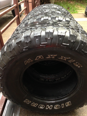 ยาง Mud Maxxis 285 75 16 ปี11 พร้อมใช้งาน ราคาไม่แพง