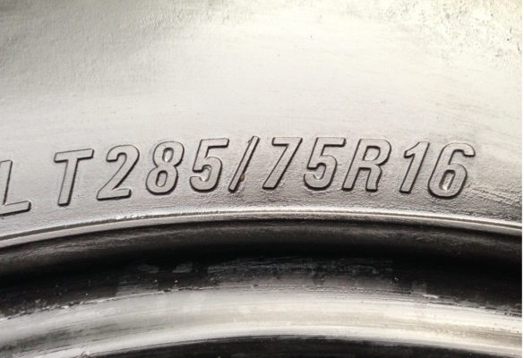 ยาง Mud Maxxis 285 75 16 ปี11 พร้อมใช้งาน ราคาไม่แพง