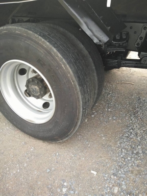 ขายหกล้อเครื่องjo8cอินเตอร์คอมมอลแรล210แรง กระบะยาว6.20เมตร กว้าง2.30เมตร เบรคทิฟฟี่ กระจกไฟฟ้า ยางเรเดียลใหม่หกเส้น แอร์เย็น เครื่องดีมาก คัสซีสวยไม่มีบวม ทะเบียนพร้อมโอน