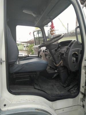 ขายหกล้อเครื่องjo8cอินเตอร์คอมมอลแรล210แรง กระบะยาว6.20เมตร กว้าง2.30เมตร เบรคทิฟฟี่ กระจกไฟฟ้า ยางเรเดียลใหม่หกเส้น แอร์เย็น เครื่องดีมาก คัสซีสวยไม่มีบวม ทะเบียนพร้อมโอน