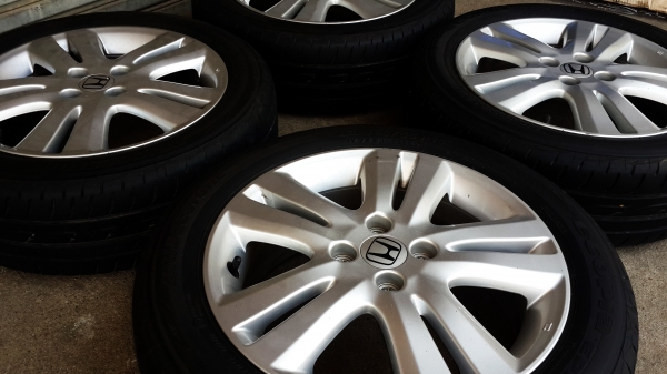 ล้อ honda jazz ตัวท็อป ขอบ16 4รู100 พร้อมยาง