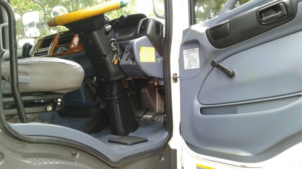 ขายรถสิบล้อหัวลากเมก้า 320 แรง ขายรถสิบล้อหัวลากเมก้า 320 แรง