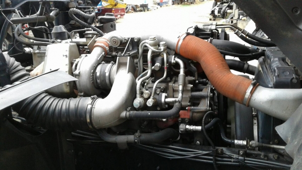 ขายรถสิบล้อหัวลากเมก้า 320 แรง ขายรถสิบล้อหัวลากเมก้า 320 แรง