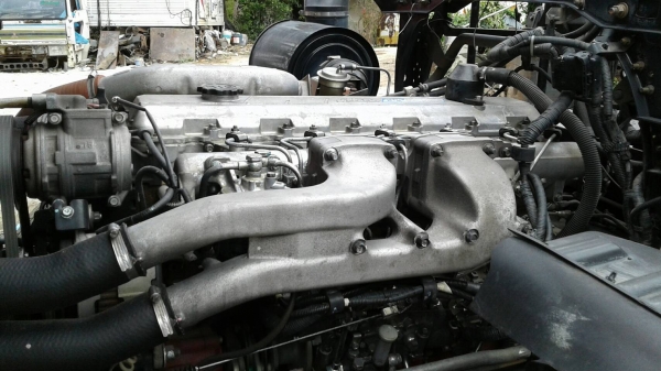 ขายรถสิบล้อหัวลากเมก้า 320 แรง ขายรถสิบล้อหัวลากเมก้า 320 แรง