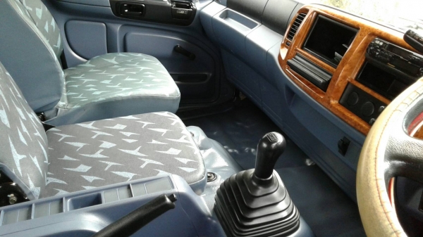 ขายรถสิบล้อหัวลากเมก้า 320 แรง ขายรถสิบล้อหัวลากเมก้า 320 แรง