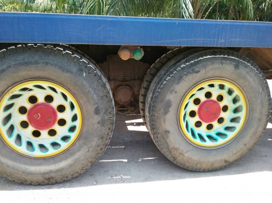 รถมิตซู 10 ล้อ ท้ายลาด  FN527M - A  /  191 แรงม้า.   สนใจติดต่อ  081 - 6079515