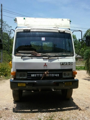 รถมิตซู 10 ล้อ ท้ายลาด  FN527M - A  /  191 แรงม้า.   สนใจติดต่อ  081 - 6079515