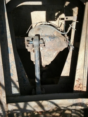 รถมิตซู 10 ล้อ ท้ายลาด  FN527M - A  /  191 แรงม้า.   สนใจติดต่อ  081 - 6079515