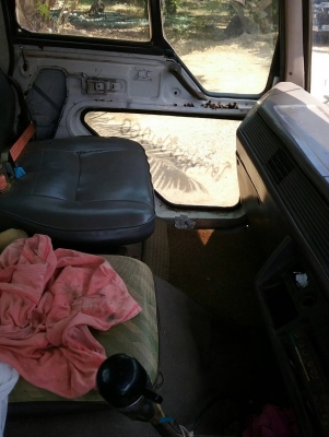 รถมิตซู 10 ล้อ ท้ายลาด  FN527M - A  /  191 แรงม้า.   สนใจติดต่อ  081 - 6079515