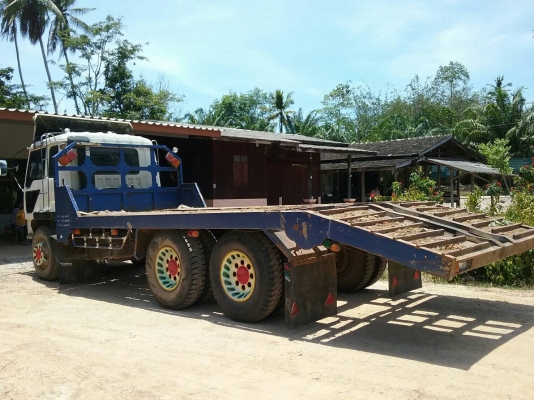 รถมิตซู 10 ล้อ ท้ายลาด  FN527M - A  /  191 แรงม้า.   สนใจติดต่อ  081 - 6079515