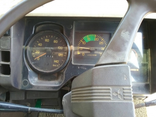 รถมิตซู 10 ล้อ ท้ายลาด  FN527M - A  /  191 แรงม้า.   สนใจติดต่อ  081 - 6079515