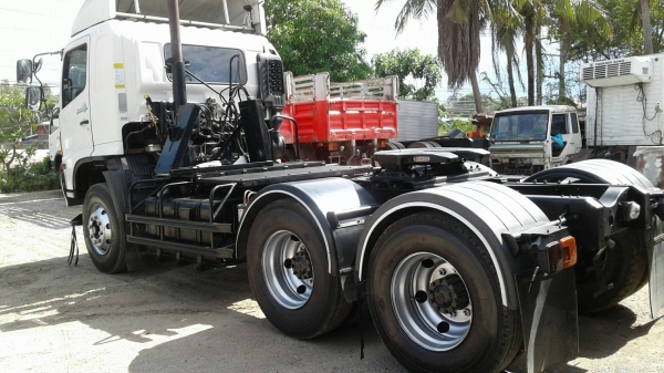 ขายรถสิบล้อหัวลากเมก้า 320 แรง ขายรถสิบล้อหัวลากเมก้า 320 แรง