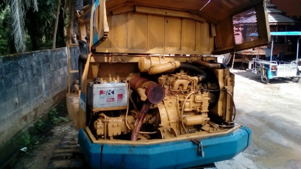 รถแบคโฮ KOMATSU  PC - 30 - 3    สนใจติดต่อ  081 - 6079515