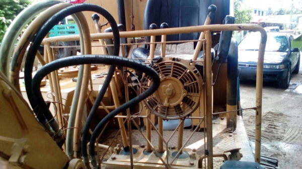 รถแบคโฮ KOMATSU  PC - 30 - 3    สนใจติดต่อ  081 - 6079515