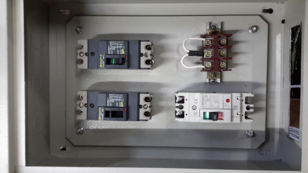 ขายเบรกเกอร์ SQUARE D EZD100H 100A