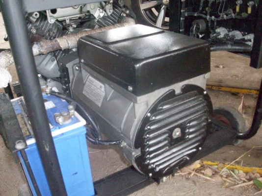 ขายเครื่องปั่นไฟฮอนด้า  10 KVR  สวยมากๆๆ ใช้งานไม่เกิน 100  ชั่วโมง