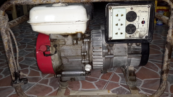 ขายเครื่องปั่นไฟ HONDA  5.5แรง 5.9A