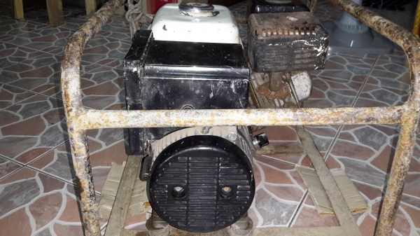 ขายเครื่องปั่นไฟ HONDA  5.5แรง 5.9A