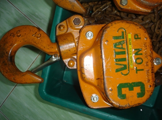 ขายรอกญี่ปุ่น ยี่ห้อ Vital. รับน้ำหนัก 3 ตัน สภาพสวย ใช้งานได้เลย ยังไม่ผ่านการซ่อม เหมาะใช้กับงานหนักครับ