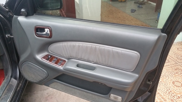 นิสสันเซฟิโร่ A32 ปี01 เครื่อง2.5 เกียร์ออโต้ ติดแก๊สหัวฉีด เอกสารพร้อมโอน