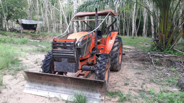 M6040ทะเบียนใบมีดดันหน้าเจ็ดจานราคา370,000 ติดต่อสุขุม0872836792