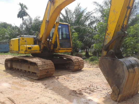 Pc200-6ราคา750,000 บาท ติดต่อสุขุมตรัง0872836792