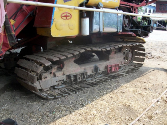 ขายรถเกี่ยว KM 49  พร้อมใช้งาน  เครื่อง  260 แรง เทอร์โบ