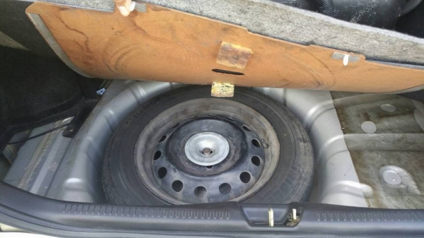 รถบ้านแท้ รถเก๋ง FORD LASER รุ่นท๊อปสุด 1.6 GLXI ปี 44 เกียร์ออร์โต้ กระจกไฟฟ้า รถบ้านแท้ รถเก๋ง FORD LASER รุ่นท๊อปสุด 1.6 GLXI ปี 44 เกียร์ออร์โต้ กระจกไฟฟ้า