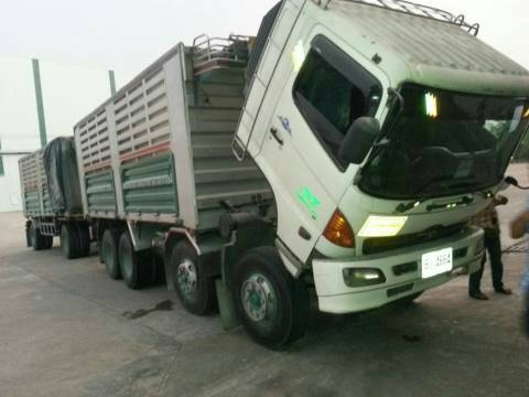 ขายพ่วงแม่ลูกดั้ม HINO 260 แรง ปี 46 สภาพสวยพร้อมใช้ ราคาต่อรองได้ ติดต่อได้ที่คุณ อ๊อฟ พิจิตร 086-737-9991