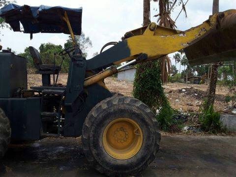 ขายรถตัก KOMATSU 510 กรองคู่ สภาพสวยพร้อมใช้ ราคาต่อรองได้ ที่คุูณอ๊อฟ พิจิตร 086-737-9991