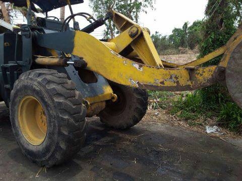 ขายรถตัก KOMATSU 510 กรองคู่ สภาพสวยพร้อมใช้ ราคาต่อรองได้ ที่คุูณอ๊อฟ พิจิตร 086-737-9991