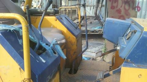 ขายแทรกเตอร์ KOMATSU D20-6 ตีนเป็ด  สภาพสวยพร้อมใช้ติดต่อได้ที่คุณ อ๊อฟ พิจิตร 086-737-9991