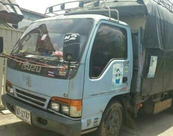 หกล้อ อีซุชุ NPR120ปี38ยาว5ม สภาพดีสวยเดิมพร้อมใช้ ทะเบียนพร้อมโอน