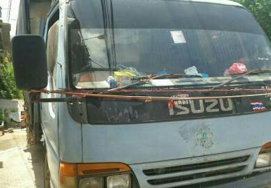 หกล้อ อีซุชุ NPR120ปี38ยาว5ม สภาพดีสวยเดิมพร้อมใช้ ทะเบียนพร้อมโอน