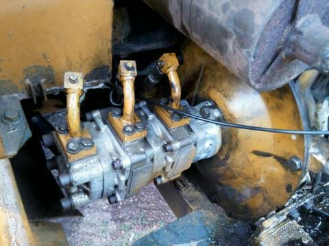 ขาย KOMATSU PC 10-6 สภาพสวยพร้อมใช้ ติดต่อ คุณ อ๊อฟ พิจิตร 086-737-9991