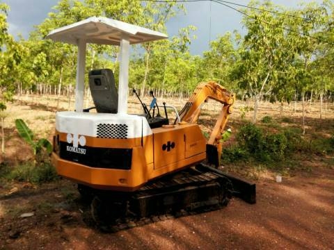 ขาย KOMATSU PC 10-6 สภาพสวยพร้อมใช้ ติดต่อ คุณ อ๊อฟ พิจิตร 086-737-9991