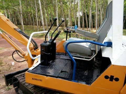 ขาย KOMATSU PC 10-6 สภาพสวยพร้อมใช้ ติดต่อ คุณ อ๊อฟ พิจิตร 086-737-9991