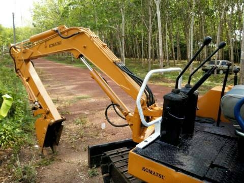 ขาย KOMATSU PC 10-6 สภาพสวยพร้อมใช้ ติดต่อ คุณ อ๊อฟ พิจิตร 086-737-9991