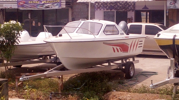 เรือ YAMAHA P17 เครื่อง YAMAHA 50 HP 4 จังหวะ