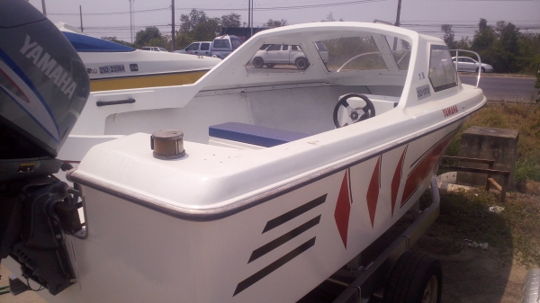 เรือ YAMAHA P17 เครื่อง YAMAHA 50 HP 4 จังหวะ