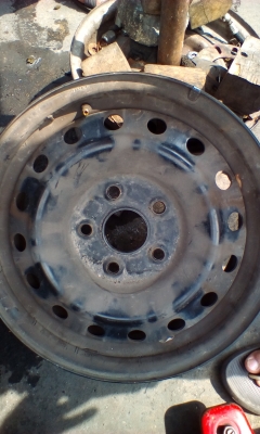 กะทะขอบ15-5รู114 ใส่วีโก้ใบละ 400บาท รัดยาง 700บาท มี 1คู่