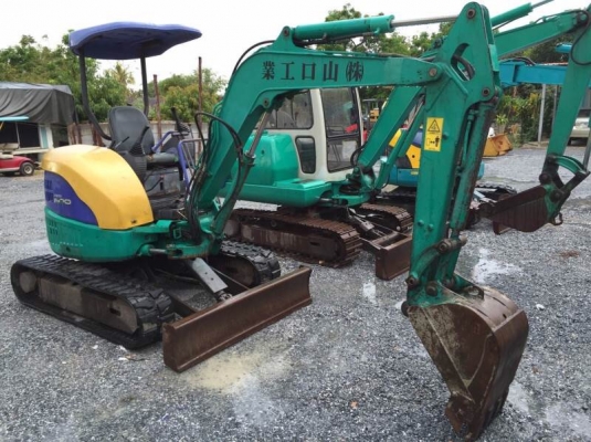 Komatsu PC 30Mr. เก่าญี่ปุ่น สภาพดีพร้อมใช้งาน โทร.090-986-2521 อ๊อบ