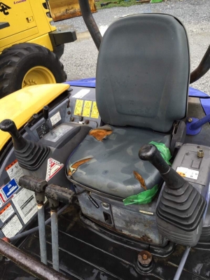 Komatsu PC 30Mr. เก่าญี่ปุ่น สภาพดีพร้อมใช้งาน โทร.090-986-2521 อ๊อบ