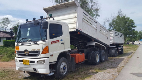 ขายรถพ่วง Hino Mega เครื่อง 320 แรง มี 4 พ่วง ปี 48,49 กระบะด้มพ์สามมิตร ลูก 2 เพลา รถพร้อมใช้งาน