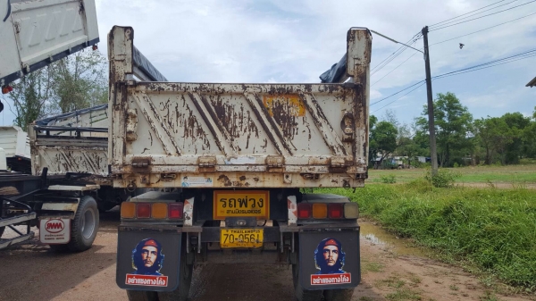 ขายรถพ่วง Hino Mega เครื่อง 320 แรง มี 4 พ่วง ปี 48,49 กระบะด้มพ์สามมิตร ลูก 2 เพลา รถพร้อมใช้งาน