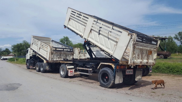 ขายรถพ่วง Hino Mega เครื่อง 320 แรง มี 4 พ่วง ปี 48,49 กระบะด้มพ์สามมิตร ลูก 2 เพลา รถพร้อมใช้งาน