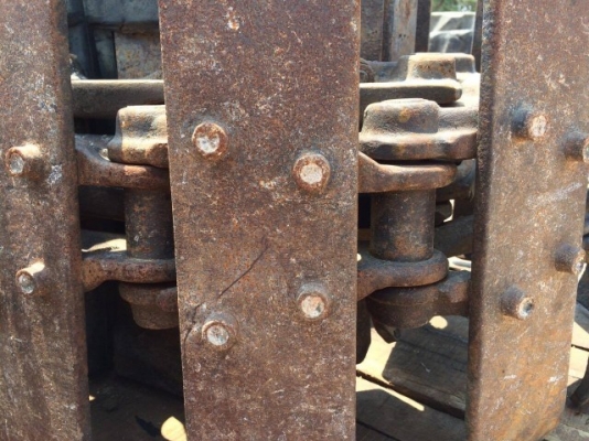 ขายแทรคเหล็ก ใช้กับรถขุดขนาด PC50 นำเข้าจากญี่ปุ่น ติดต่อ 081-2990958 / 089-8368497 (เจ้าของขายเอง)