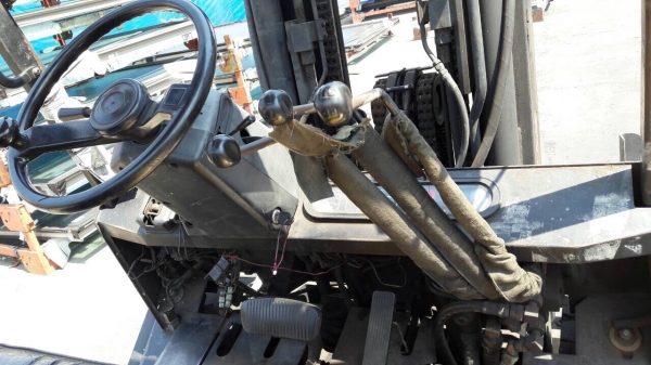 โฟล์คลิฟ yale 5ton ดีเซล เกียร์ออโต้ โฟล์คลิฟ yale 5ton ดีเซล เกียร์ออโต้