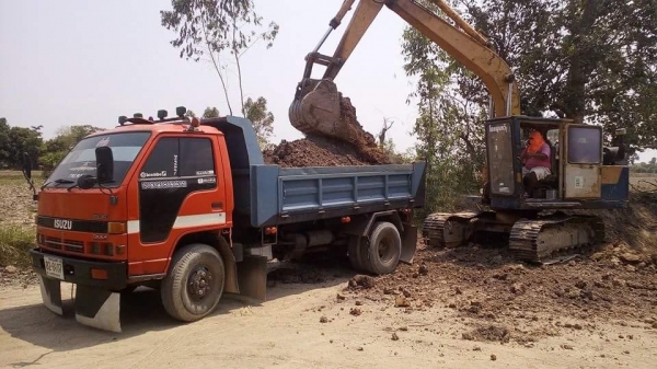 ขาย6ล้อดั้ม อีซูซุ 110 npr ช่วงล่างFสภาพพร้อมใช้งาน